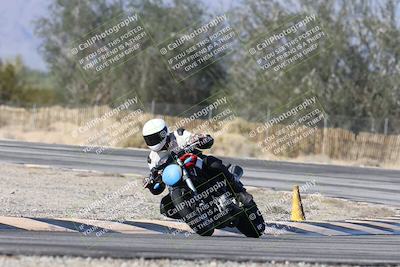 media/Dec-01-2025-Moto Forza (Mon) [[2daa91e15f]]/3-Beginner Group/Session 3 (Turn 3)/